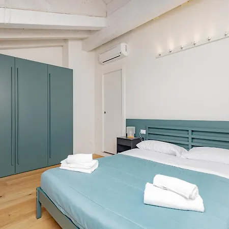 Lägenhet Flo Five 5 *